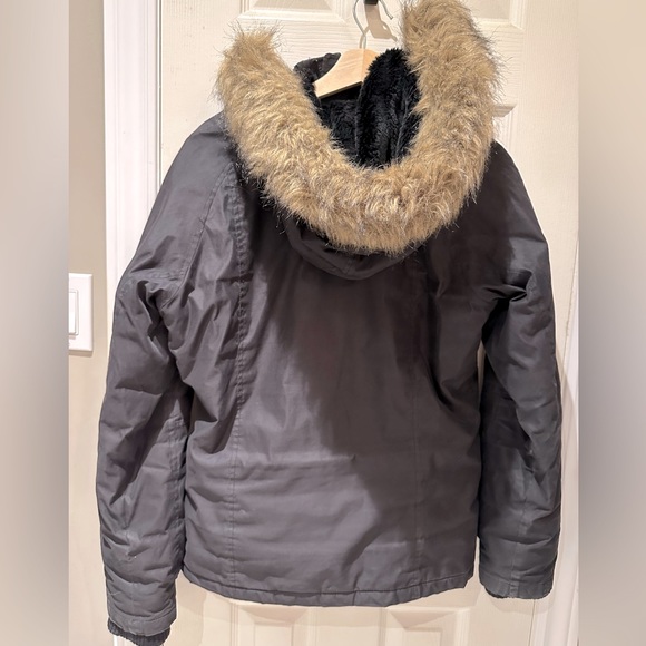 TNA Short Summit Parka by Aritzia (Large) - Picture 2 of 5